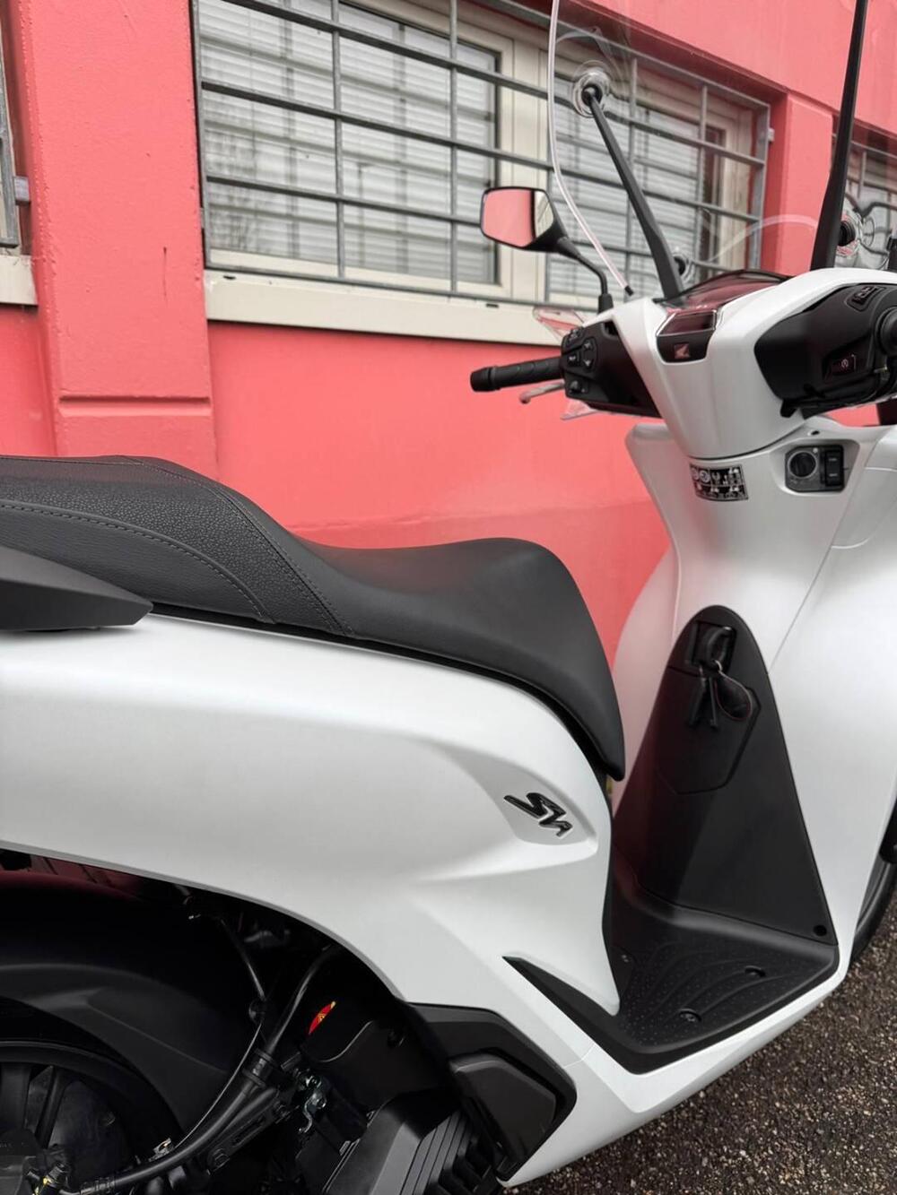 Honda SH 125i (2024 - 25) (6)