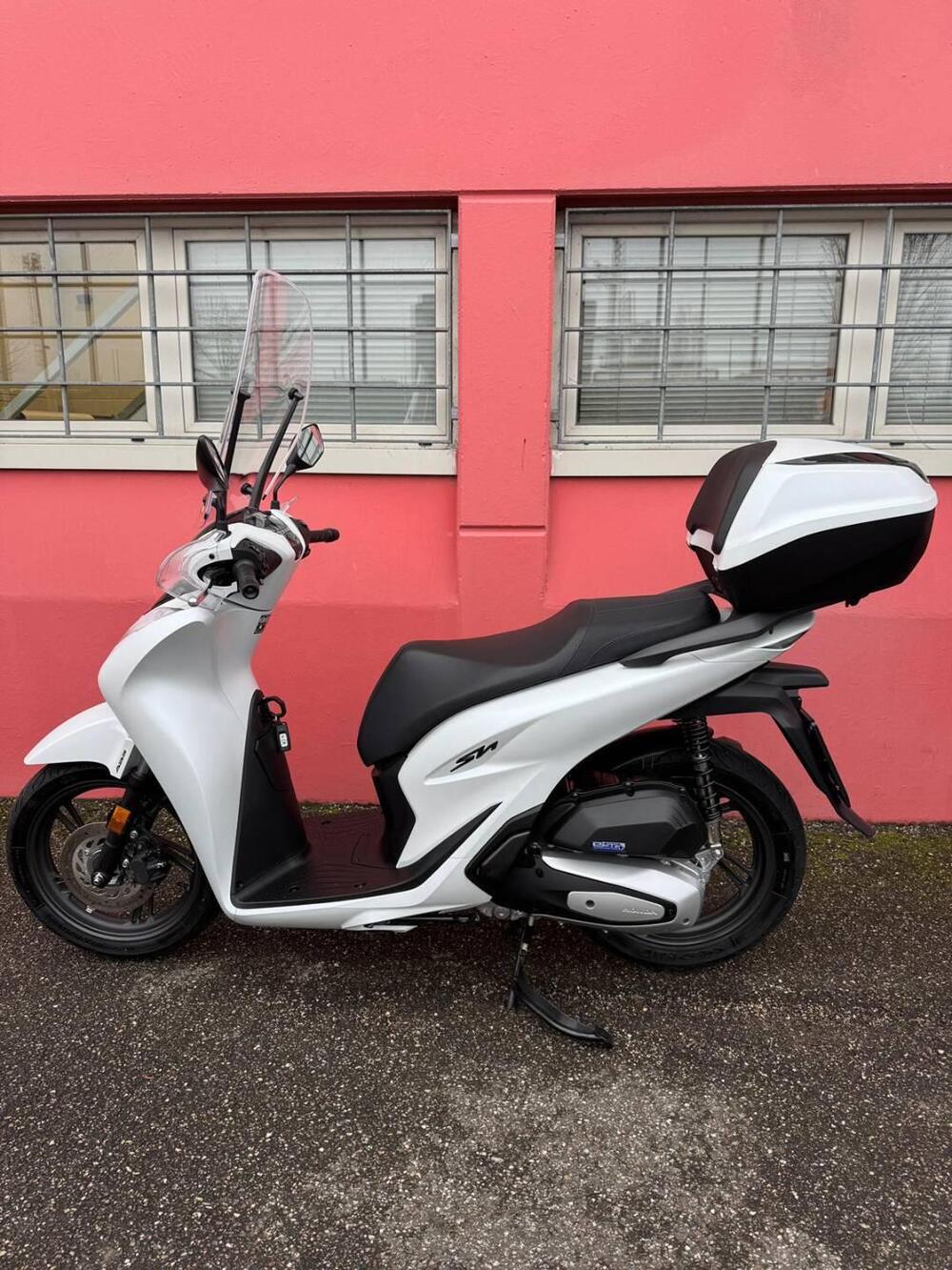 Honda SH 125i (2024 - 25) (9)