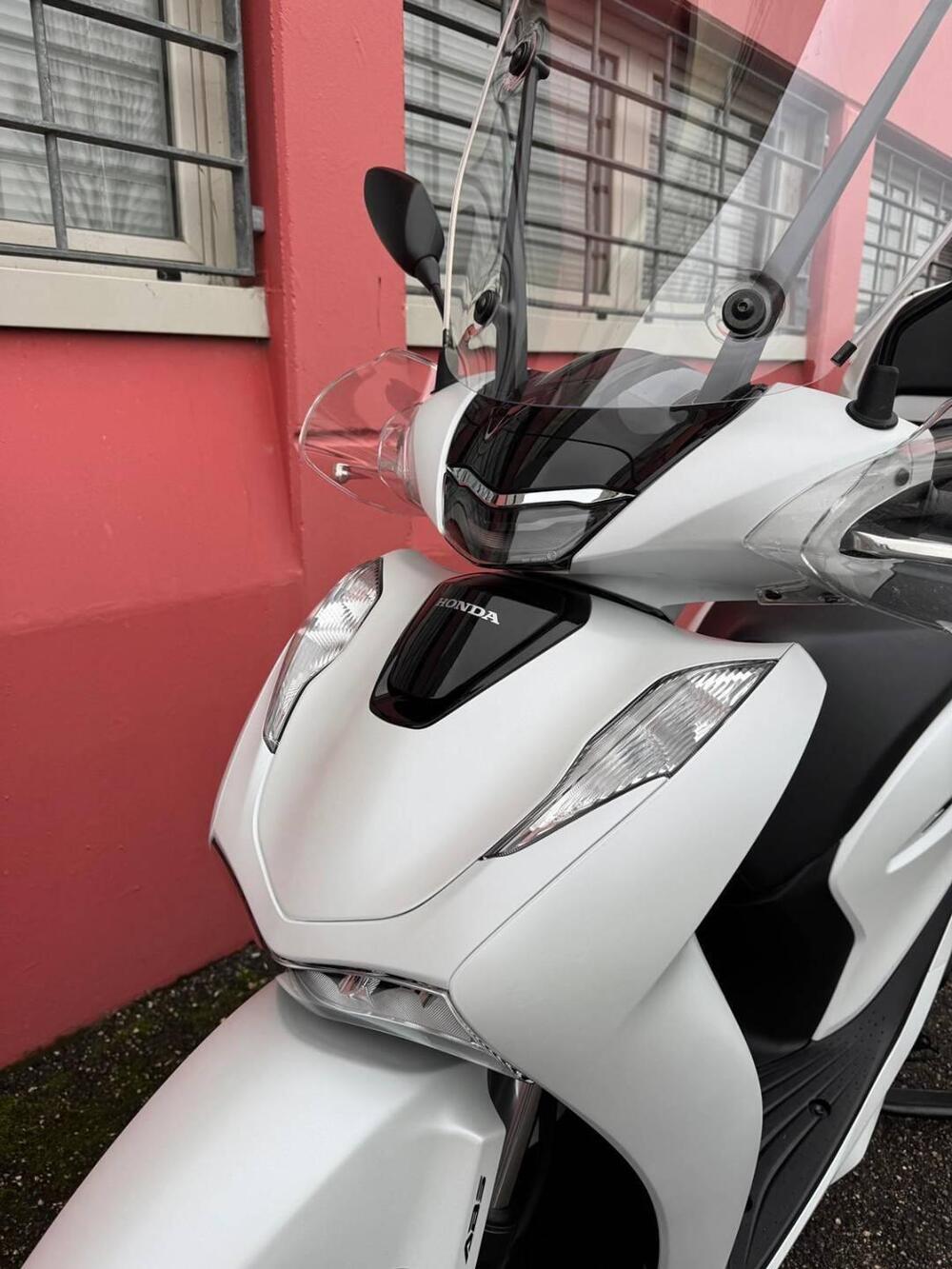 Honda SH 125i (2024 - 25) (11)