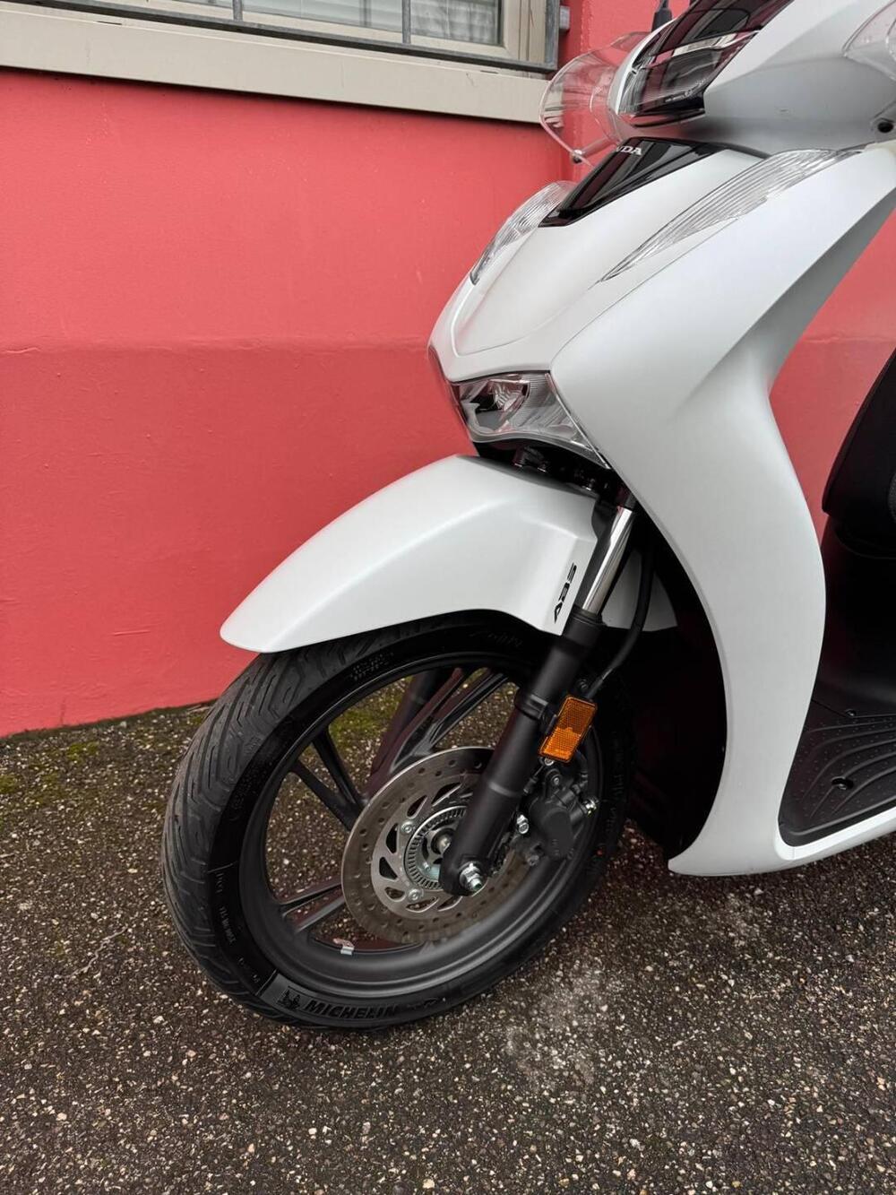 Honda SH 125i (2024 - 25) (12)