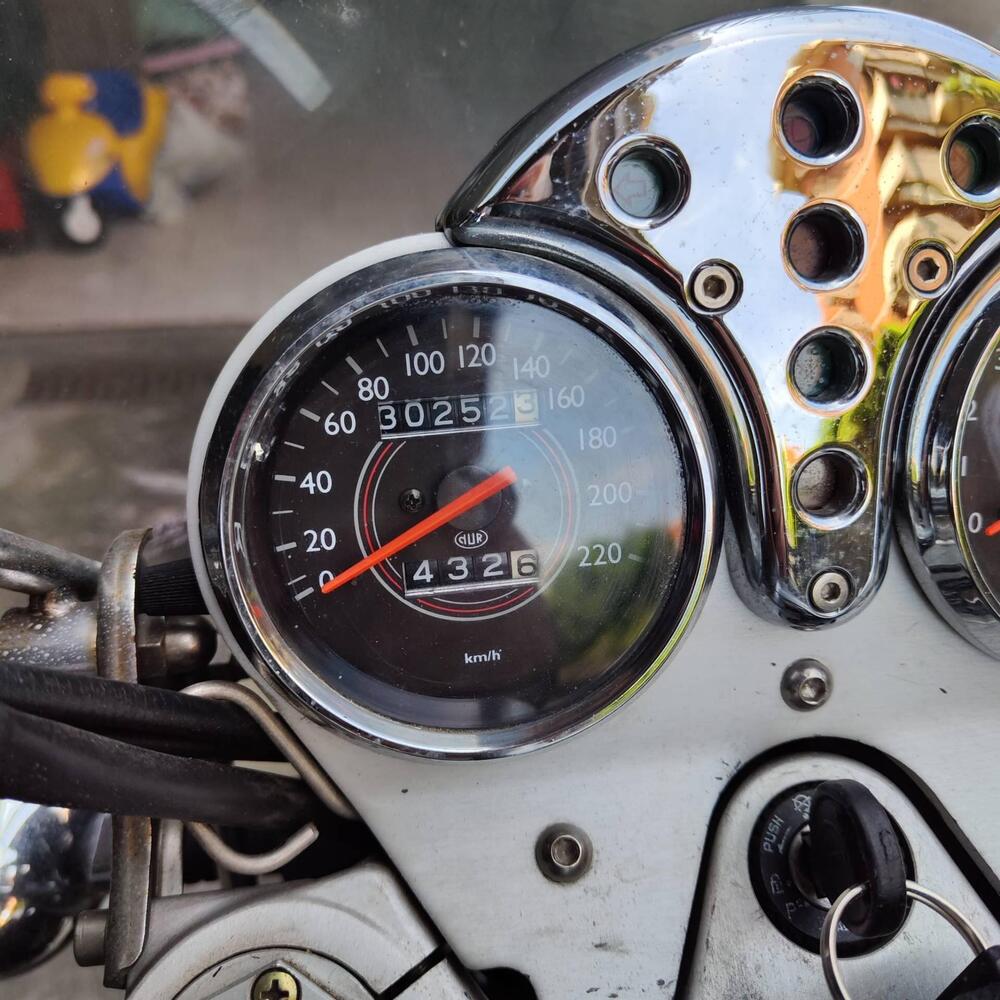 Moto Guzzi California 1100 Aquila Nera (2010 - 11) (2)