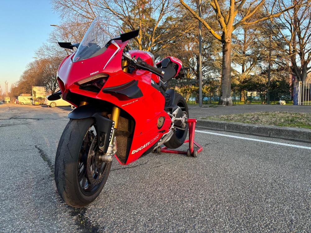 Ducati Panigale V4 S 1100 (2020) (7)