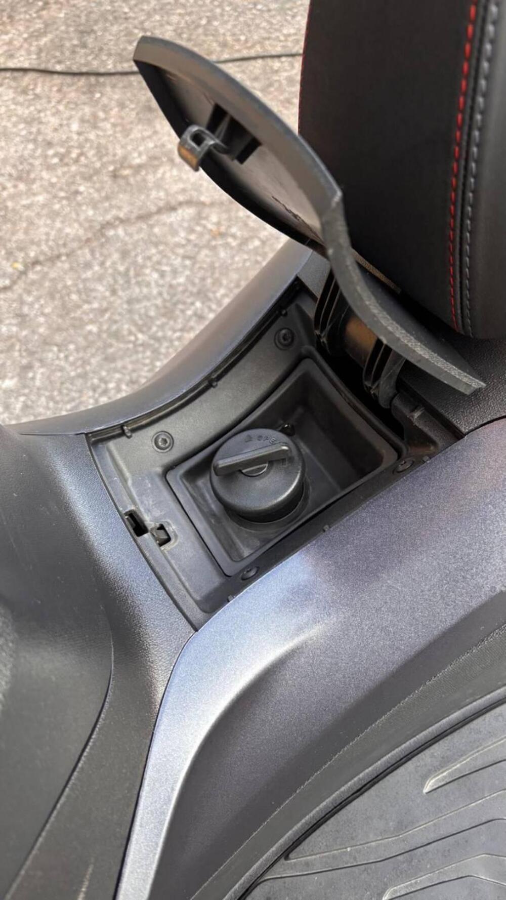 Piaggio Beverly 400 S ABS-ASR (2021 - 24) (12)