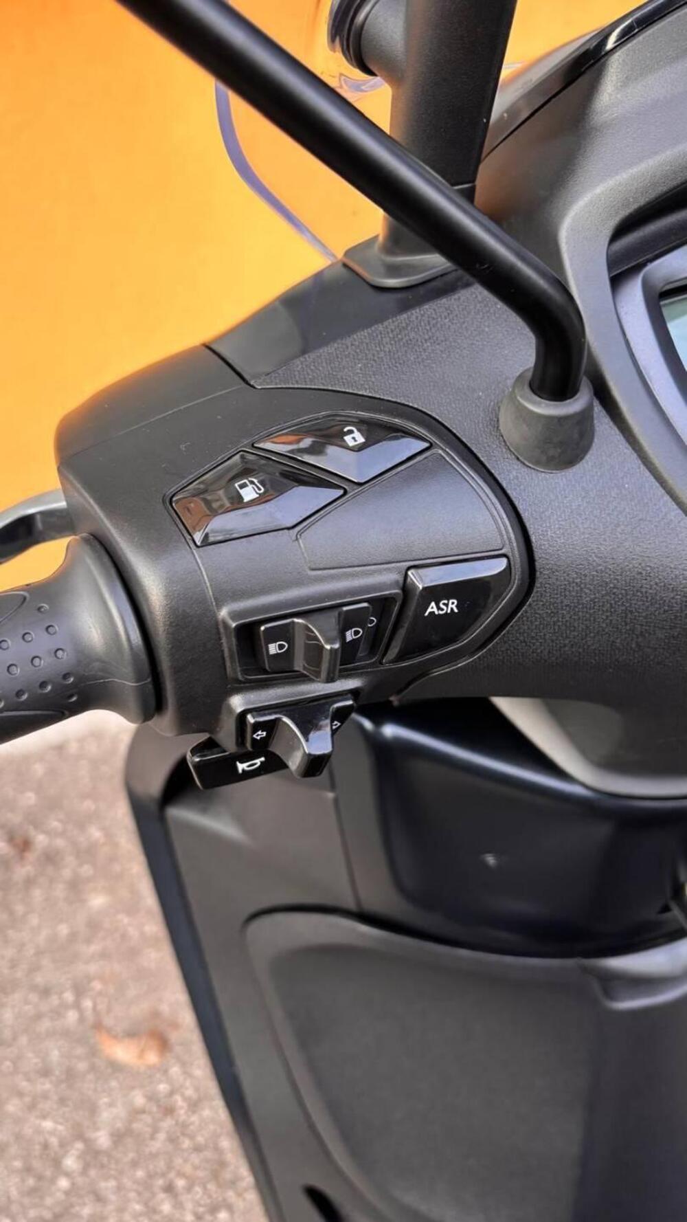 Piaggio Beverly 400 S ABS-ASR (2021 - 24) (13)