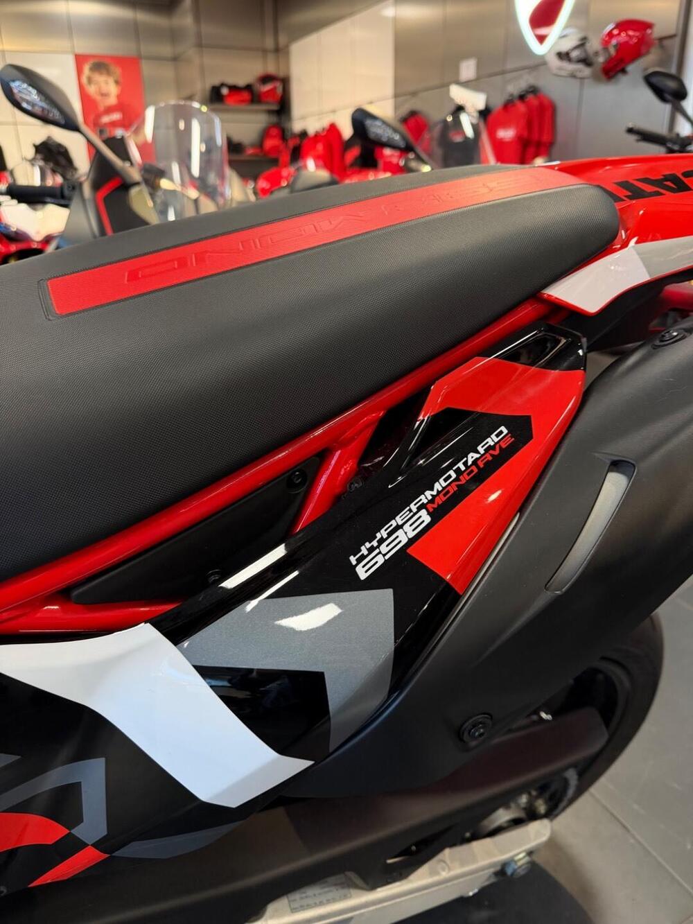Ducati Hypermotard 698 Mono RVE (2024 - 26) (18)