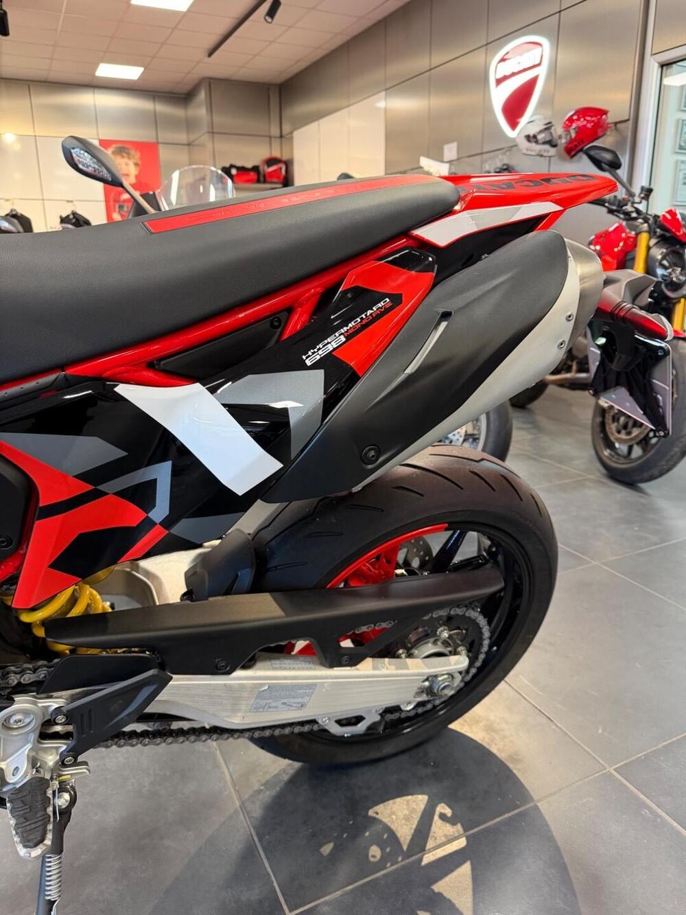 Ducati Hypermotard 698 Mono RVE (2024 - 26) (19)