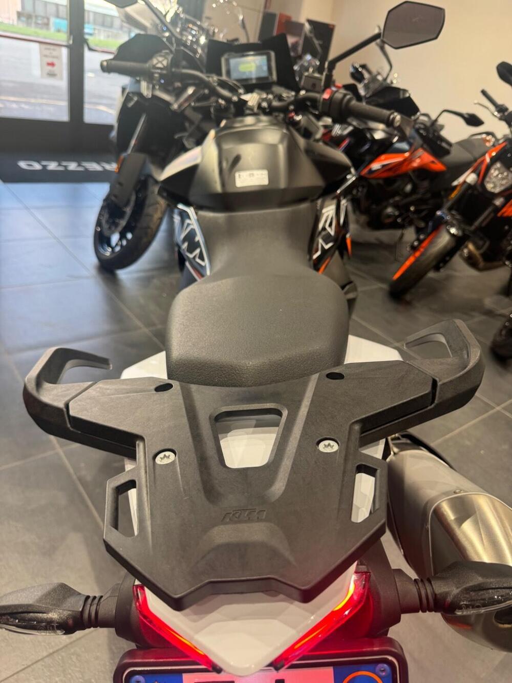 KTM 890 SMT (2023 - 25) (15)