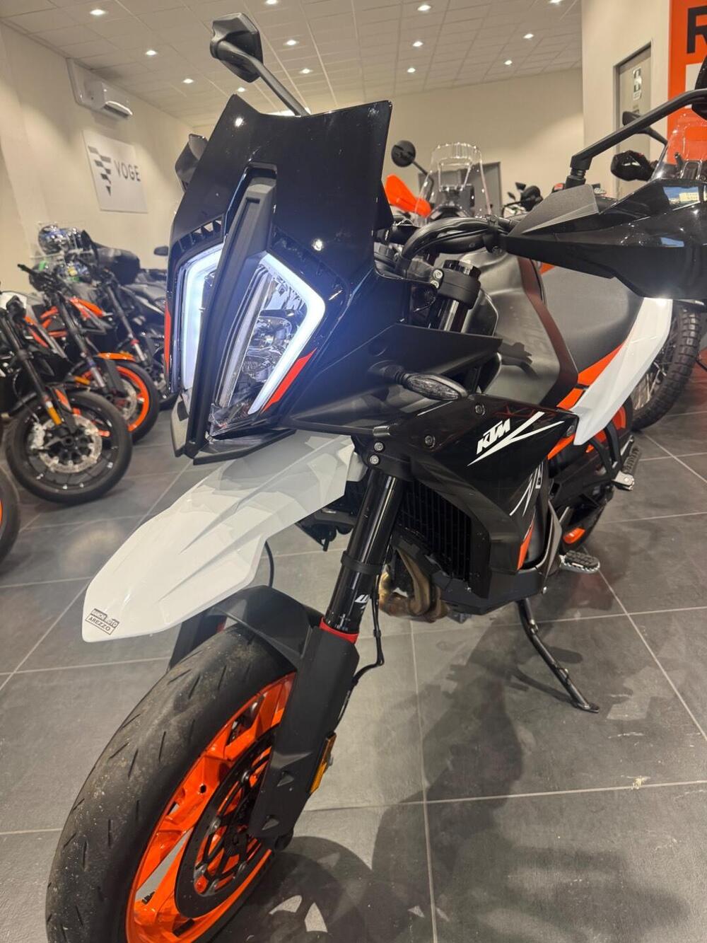 KTM 890 SMT (2023 - 25) (17)