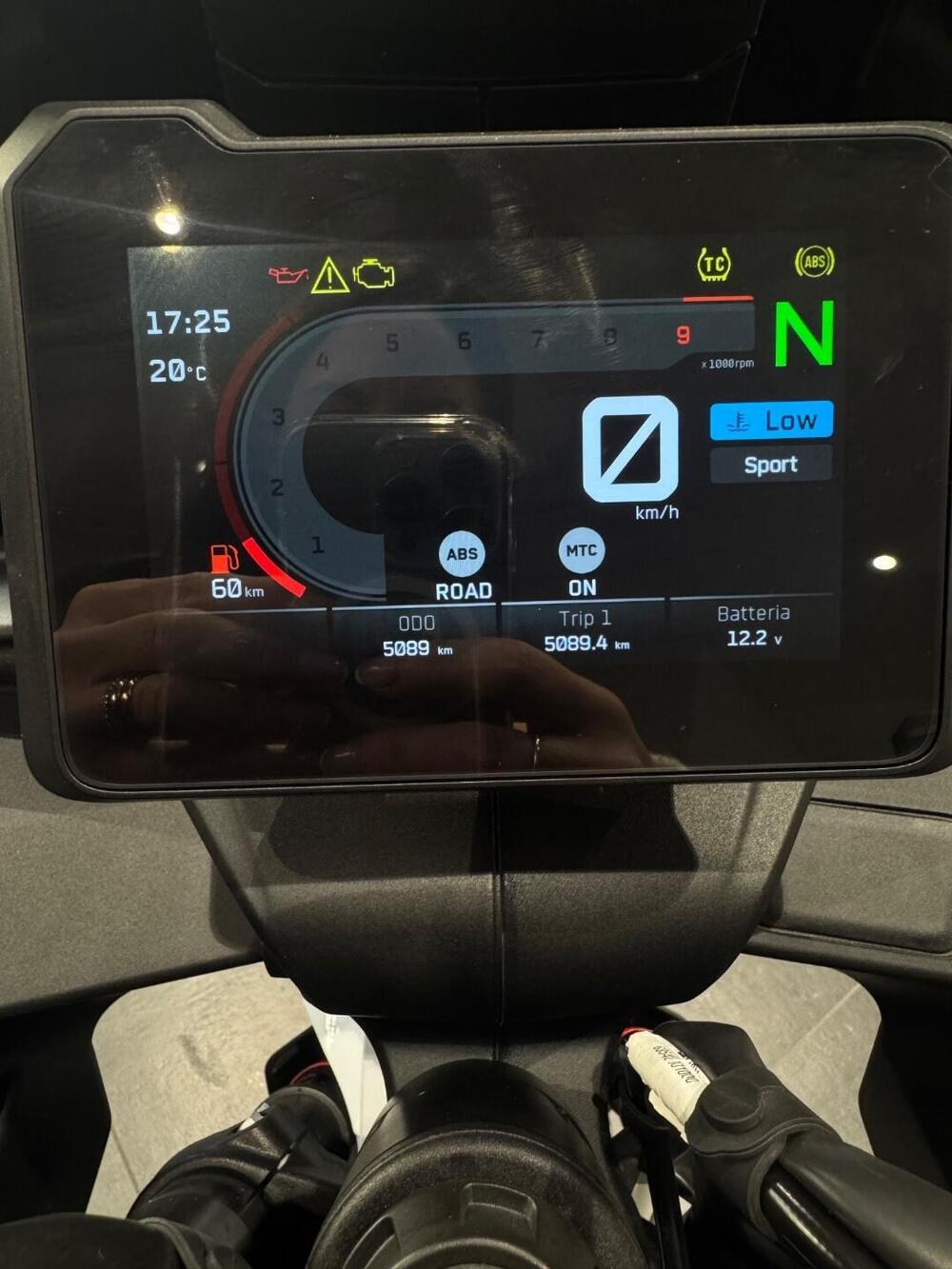 KTM 890 SMT (2023 - 25) (19)