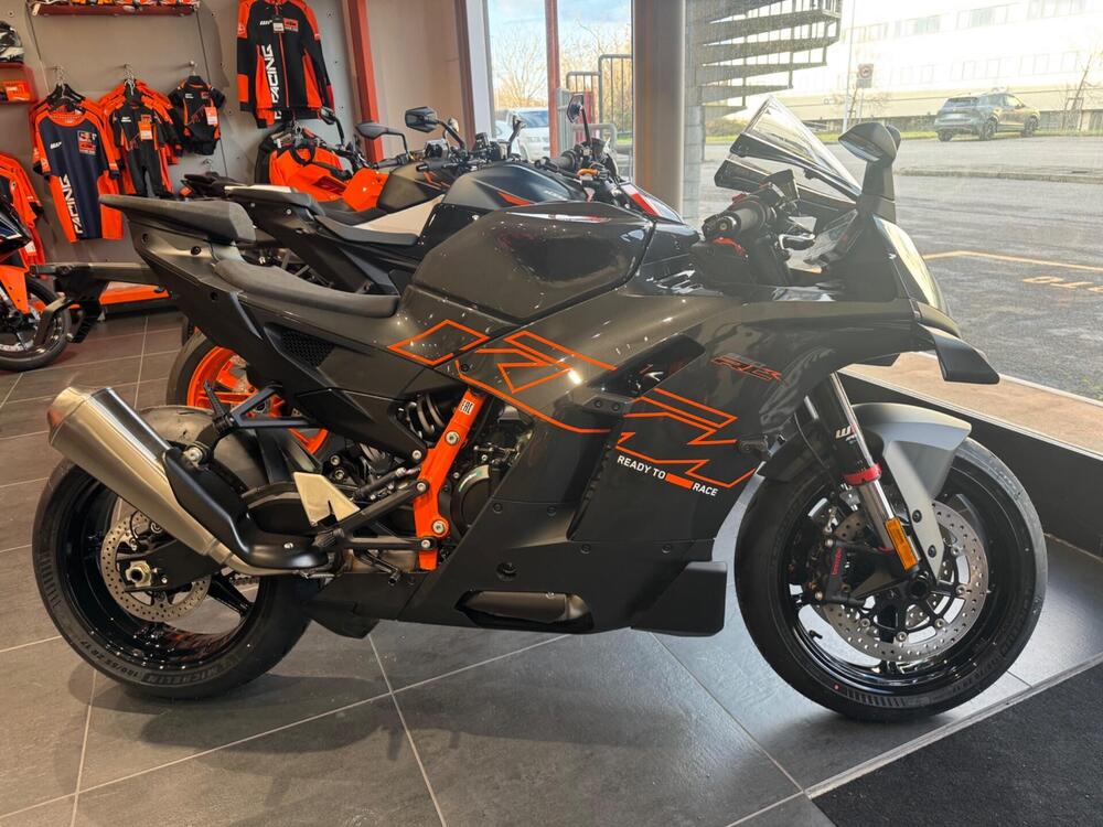 KTM 990 RC R (2026) (2)