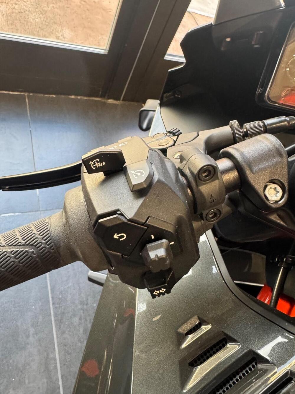 KTM 990 RC R (2026) (6)