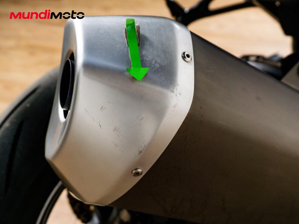 Suzuki GSX 1100 R (17)