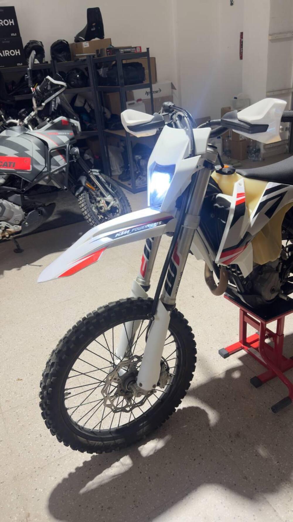 KTM 250 EXC-F (2019) (5)