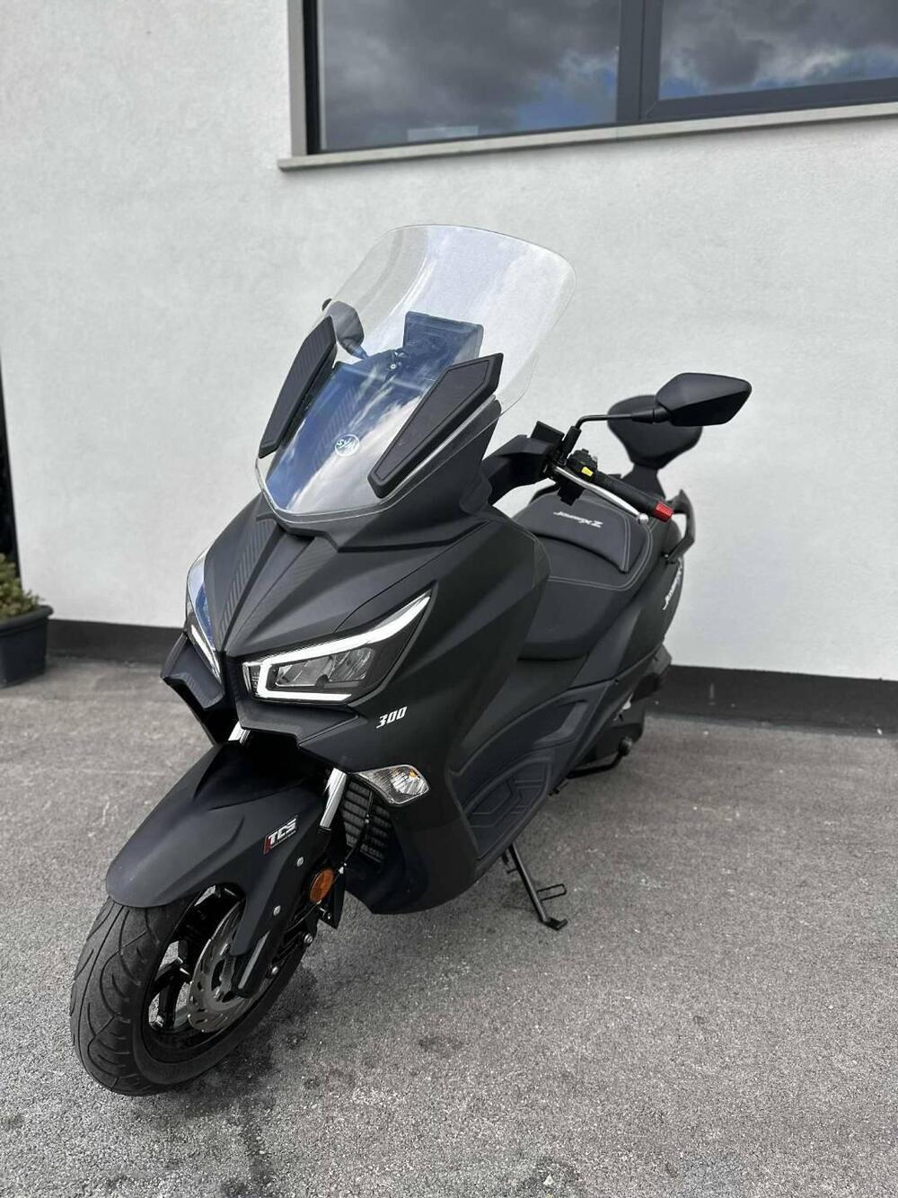 Sym Joymax 300 Z+ (2021 - 24) (10)