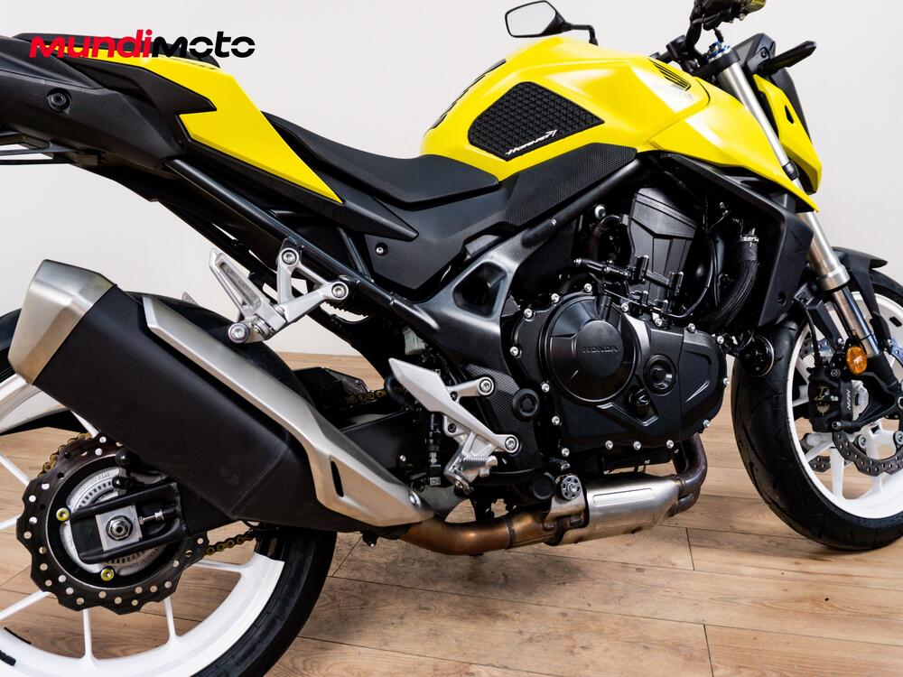 Honda CB 750 Hornet (2025) (4)