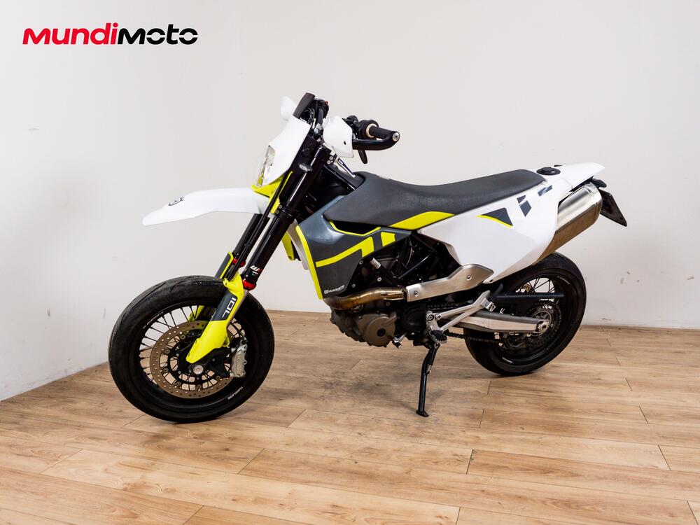 Husqvarna 701 Supermoto (2022) (8)