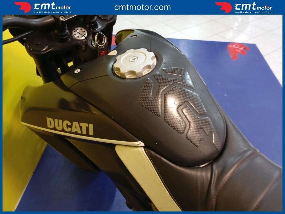 Ducati Hypermotard 796 (2012) (10)