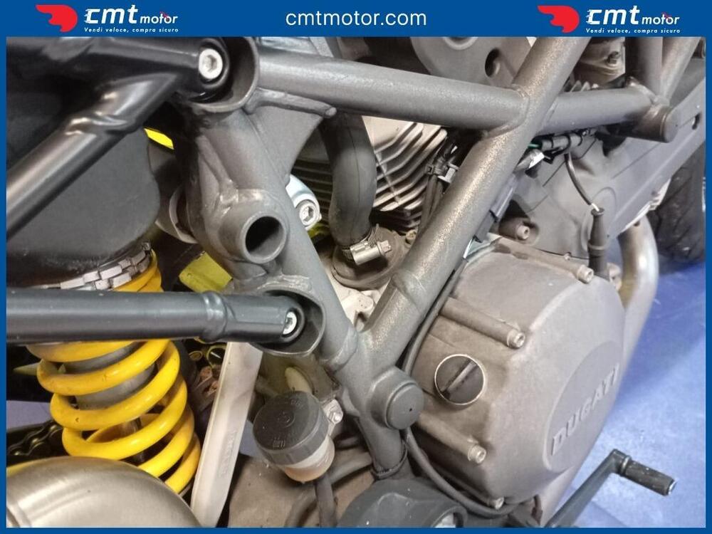 Ducati Hypermotard 796 (2012) (11)