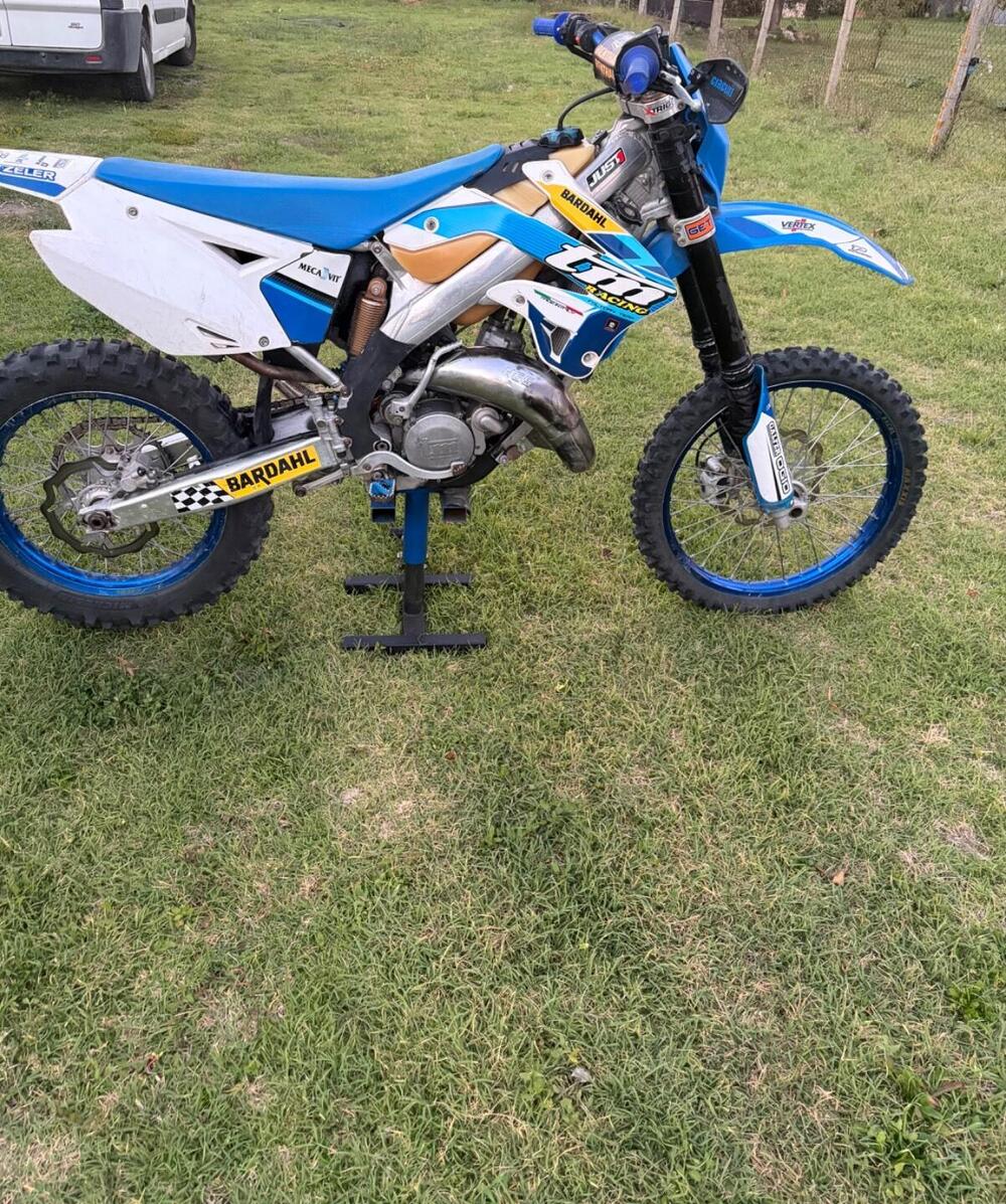 Tm Moto EN 125 (2012) (3)