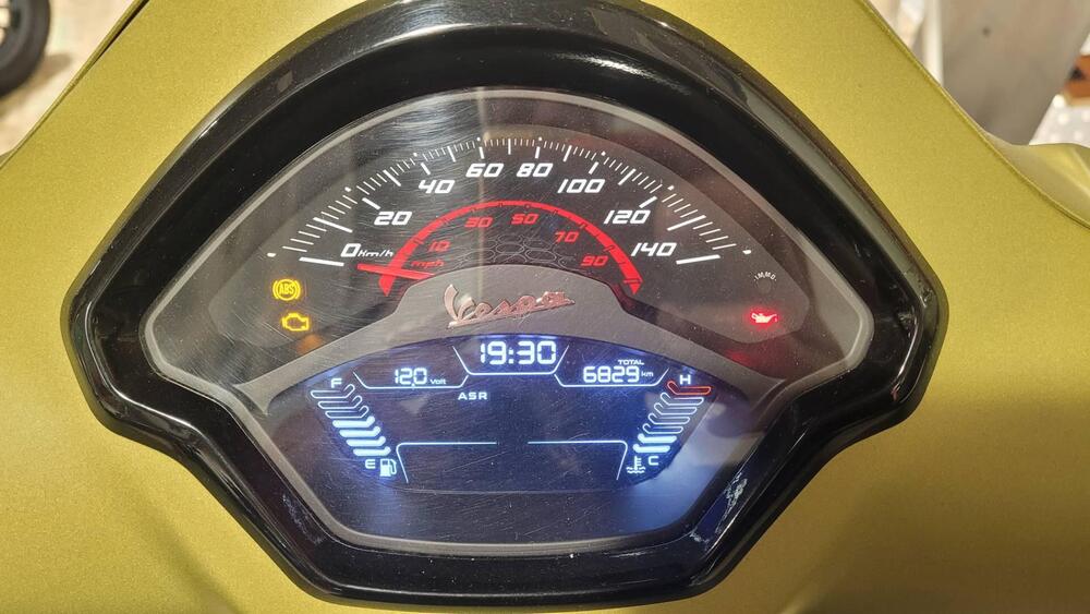 Vespa GTS 300 Super Sport (2023 - 24) (5)