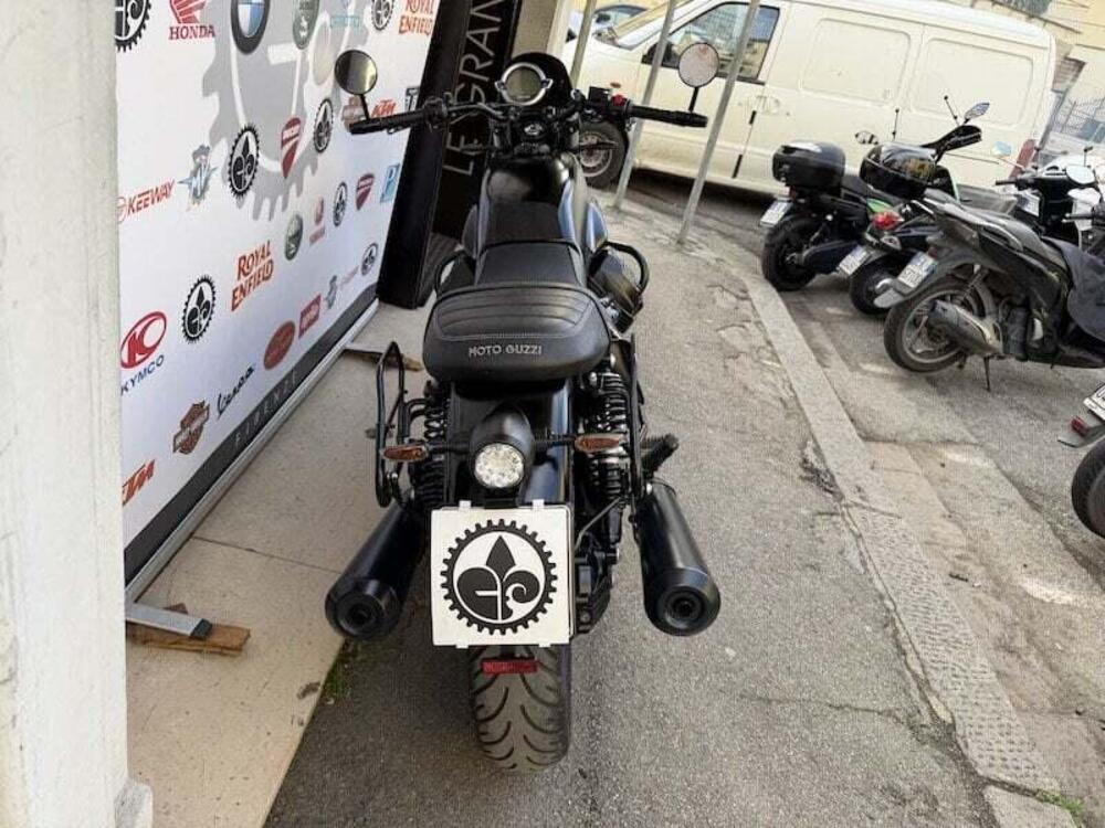 Moto Guzzi V7 Stone (2021 - 24) (15)