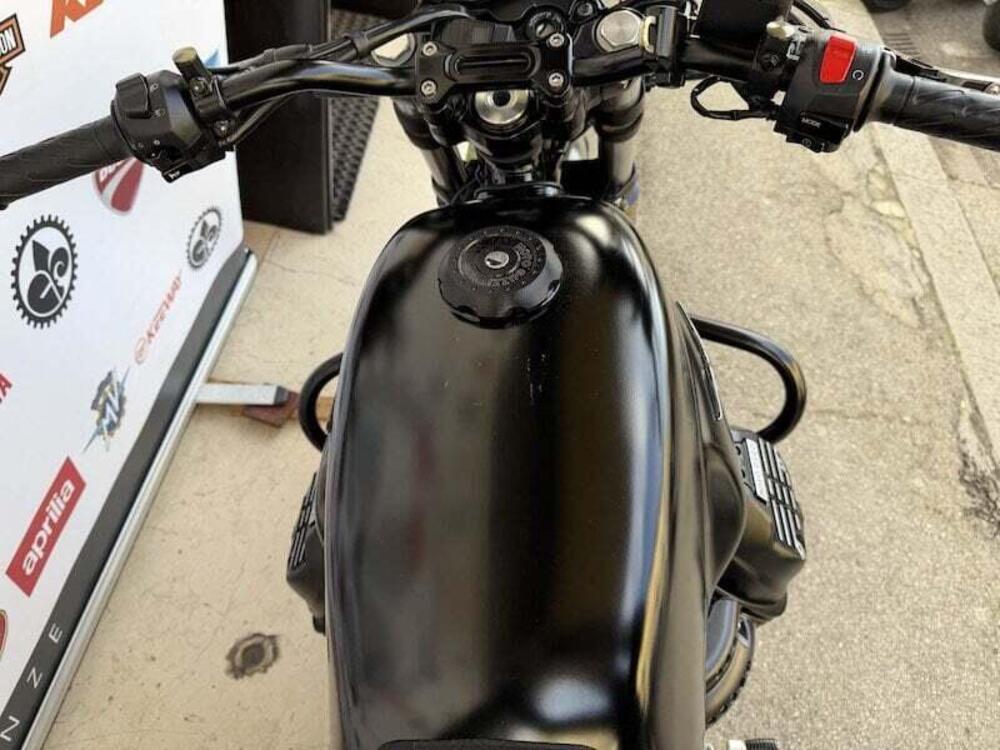 Moto Guzzi V7 Stone (2021 - 24) (18)