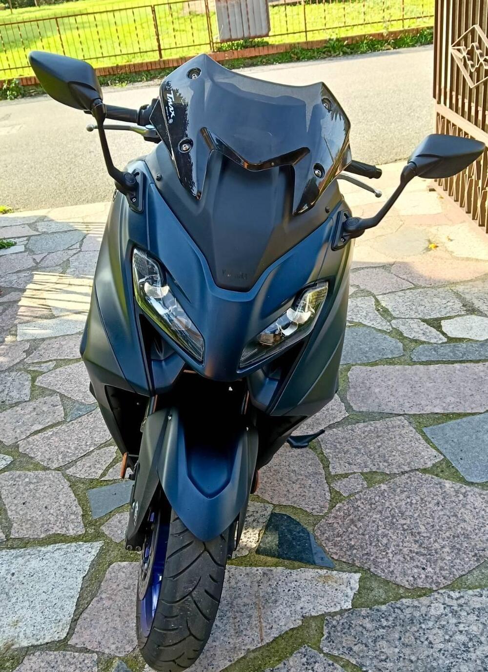 Yamaha T-Max 560 (2022 - 24) (4)
