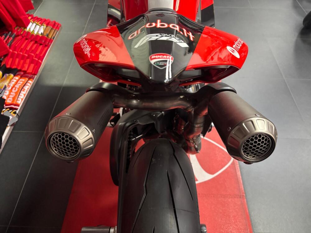 Ducati Panigale V4 Bautista 2022 World Champion Replica (2023) (9)
