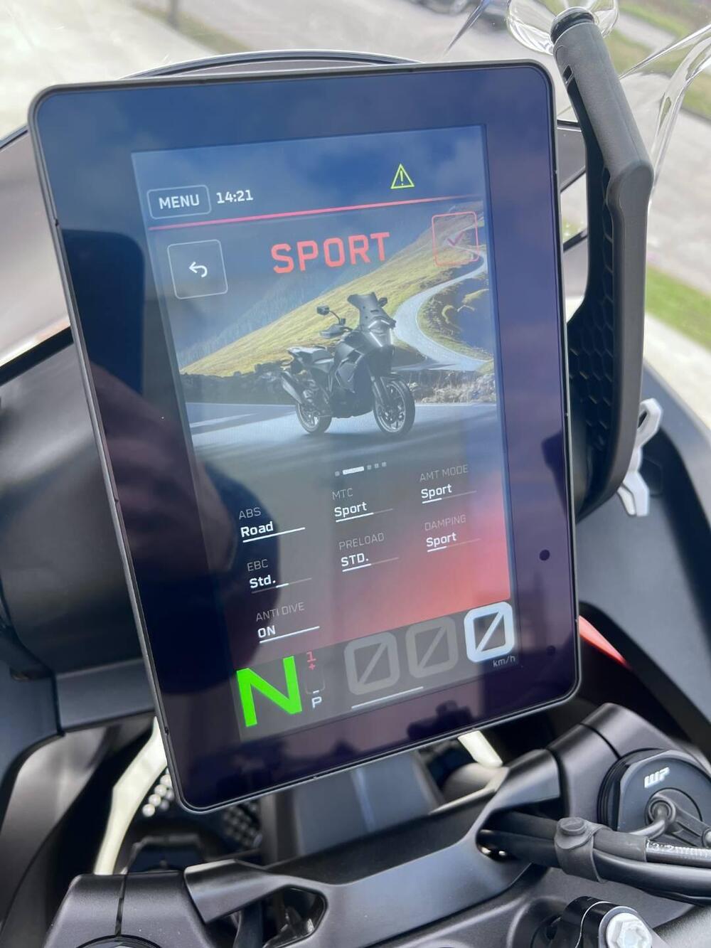 KTM 1390 Super Adventure S EVO (2026) (10)