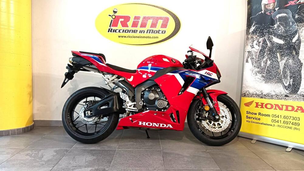 Honda CBR 600 RR (2024 - 26) (4)