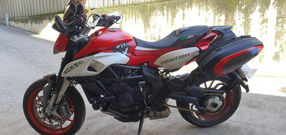 MV Agusta Stradale 800 EAS ABS (2015 - 17) (2)