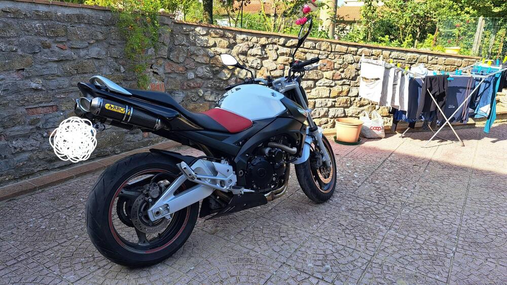 Suzuki GSR 600 (2006 - 11) (7)