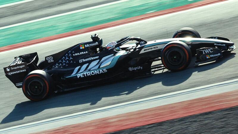 Andrea Kimi Antonelli in pista a Barcellona con la W17