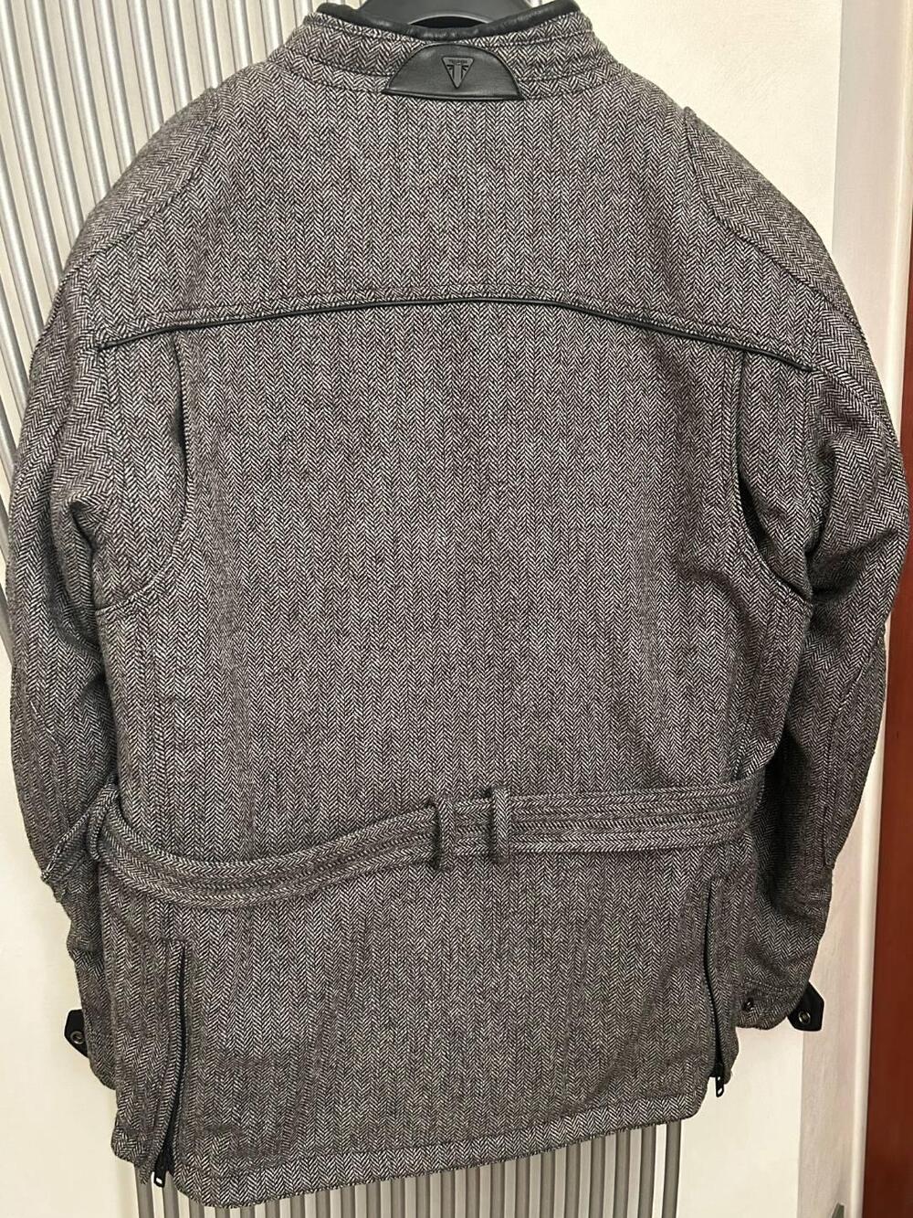 GIACCA TRIUMPH TAGLIA XL POCO USATA CON IMBOTTITUR (4)