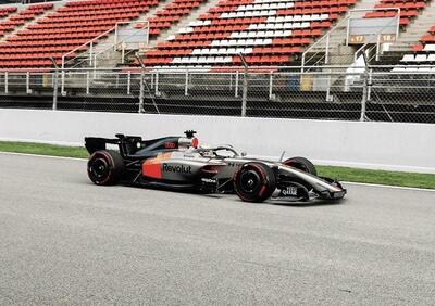 F1 2026. Test Barcellona Day 1, Audi debutta con Bortoleto: Giornata corta per problemi con la R26 