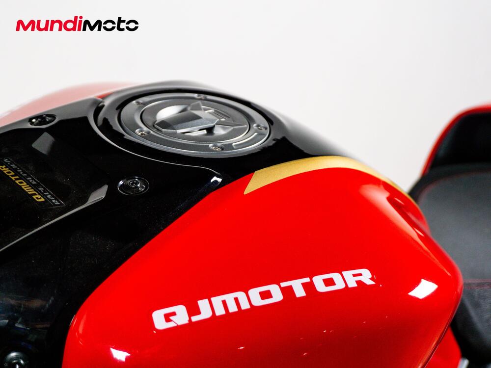 QJ Motor SRK 800 RR (2025 - 26) (15)