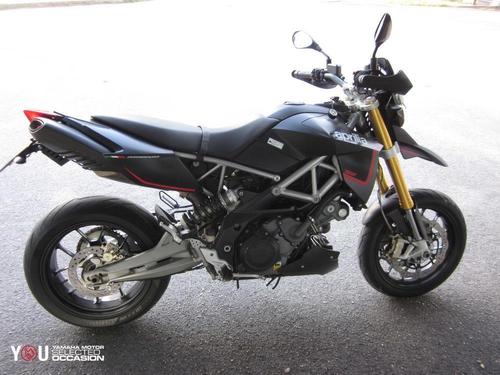 Aprilia Dorsoduro 750 ABS (2009 - 17) (2)