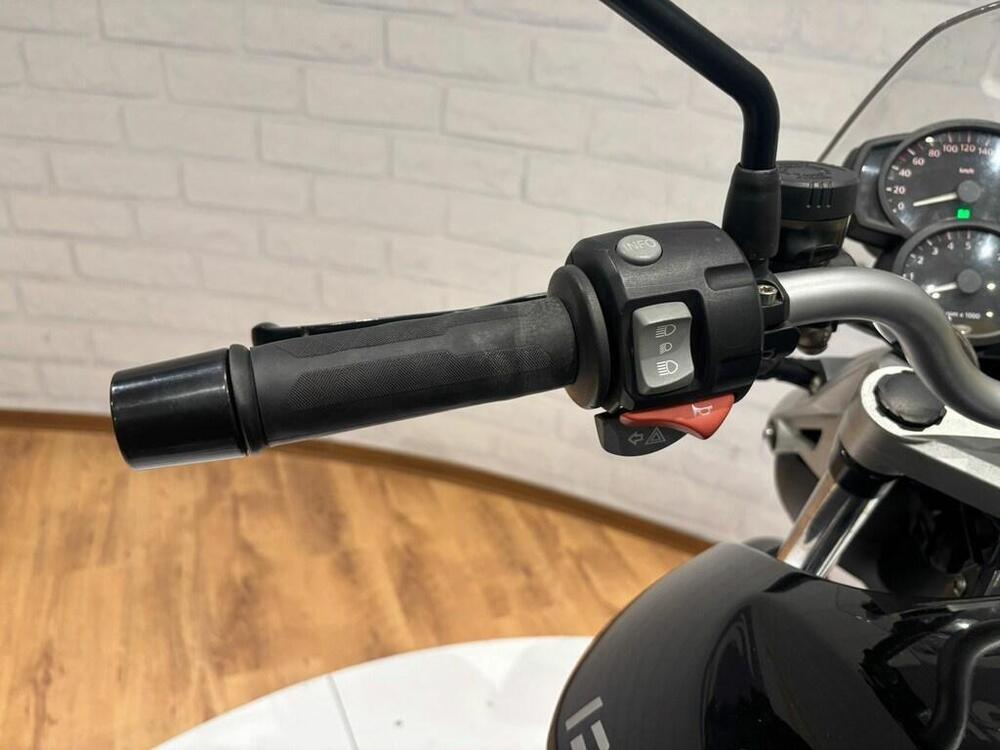 Bmw R 1200 R (2006 - 11) (10)