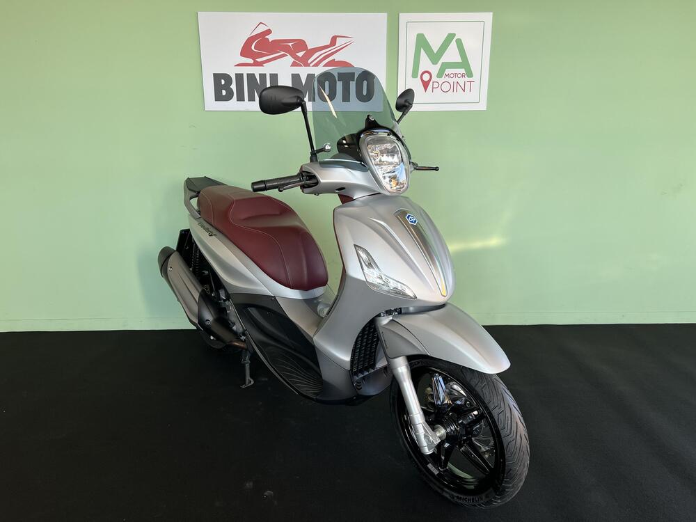 Piaggio Beverly 350 SportTouring ie ABS (2011 - 17) (2)
