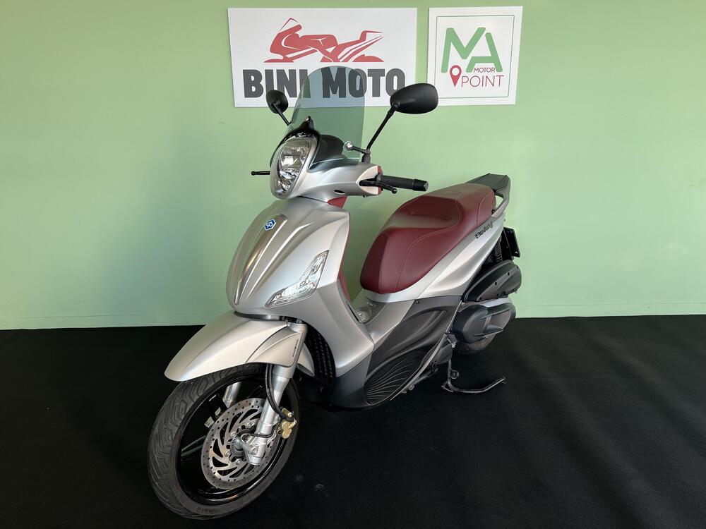 Piaggio Beverly 350 SportTouring ie ABS (2011 - 17) (4)