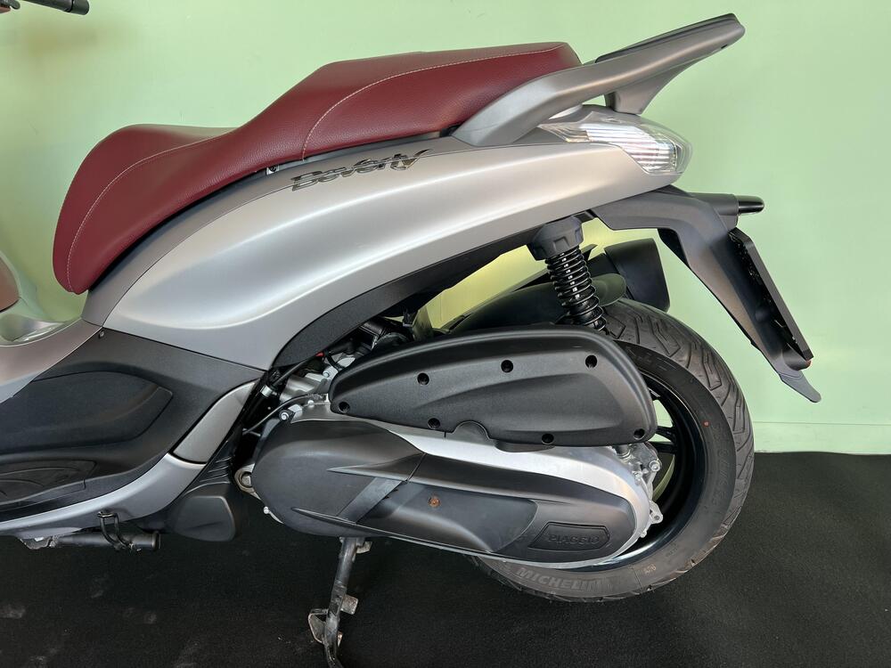 Piaggio Beverly 350 SportTouring ie ABS (2011 - 17) (16)