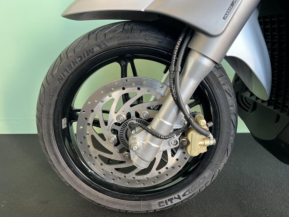 Piaggio Beverly 350 SportTouring ie ABS (2011 - 17) (18)