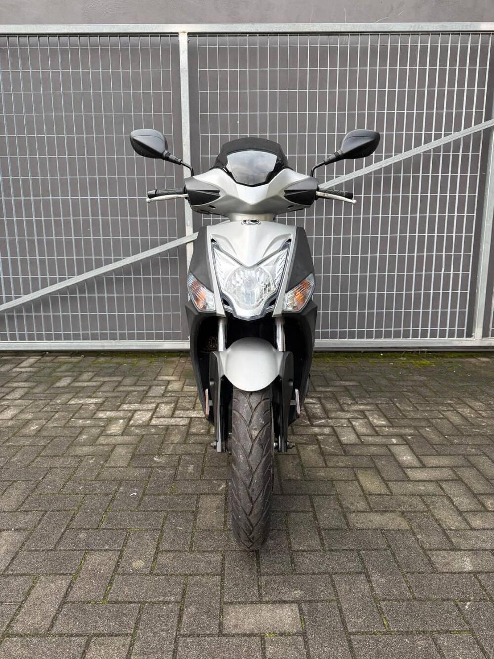 Kymco Agility 50 R16 + (2008 - 18) (3)