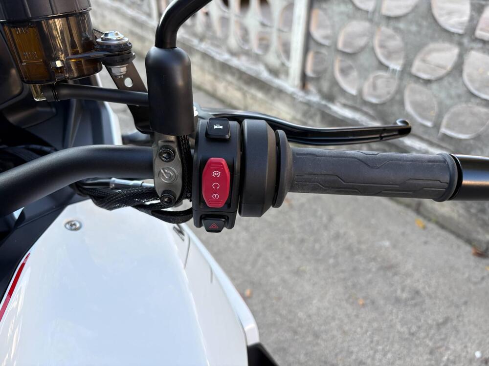 Moto Morini X-Cape 1200 (2026) (16)