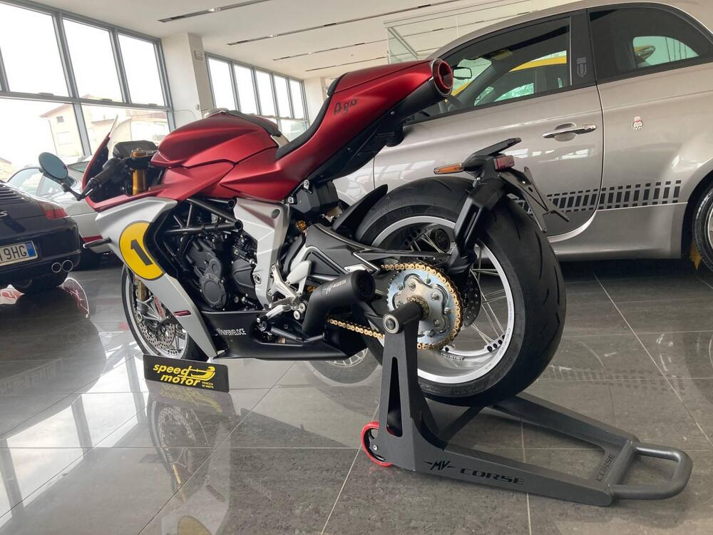 MV Agusta Superveloce 800 Ago (2021 - 23) (2)