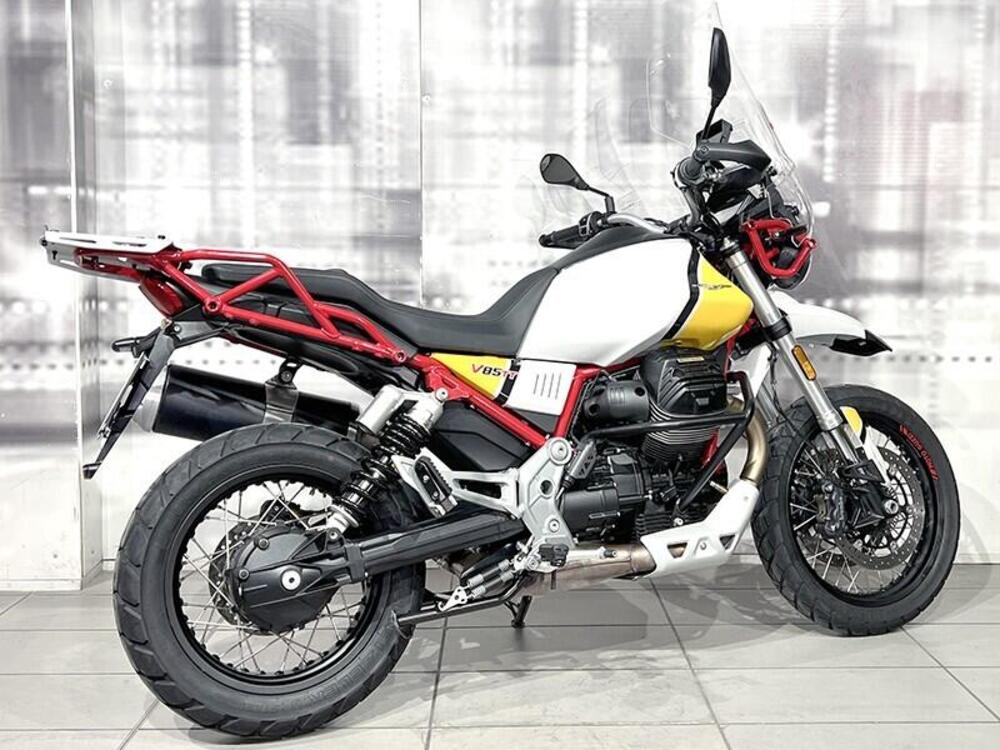 Moto Guzzi V85 TT Evocative Graphics (2019 - 20) (8)