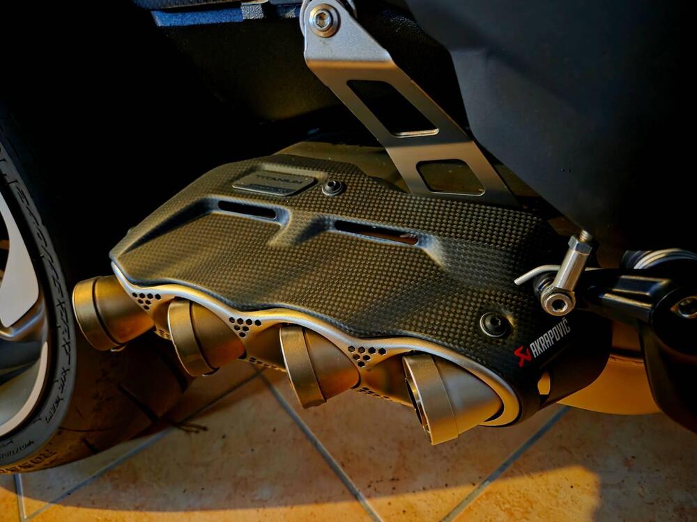 Ducati Diavel for Bentley (2024) (18)