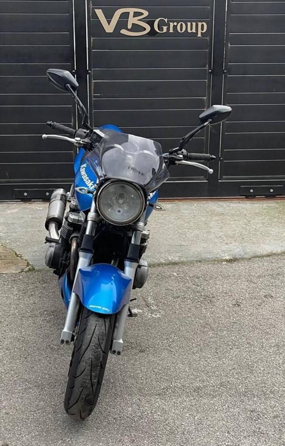 Kawasaki ZR-7 (2001 - 04) (2)