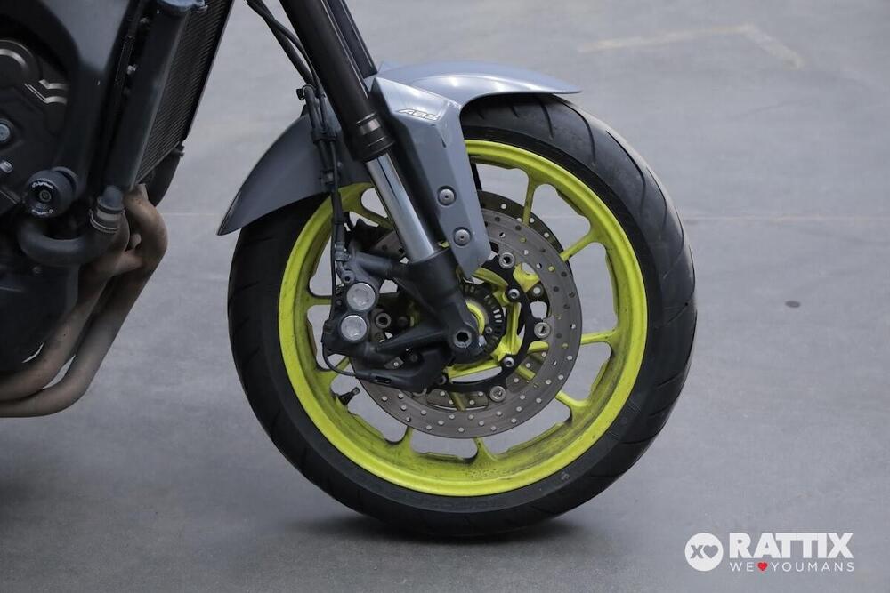 Yamaha MT-09 ABS (2016) (9)