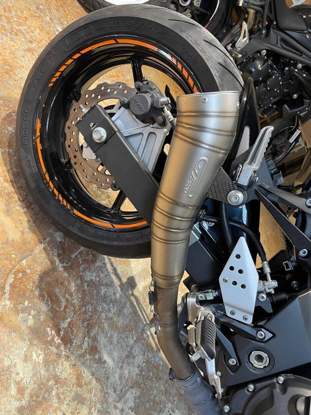 Kawasaki Z 750 (2007 - 14) (17)